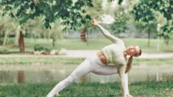 6 Beginner Yoga Poses For A Strong Start